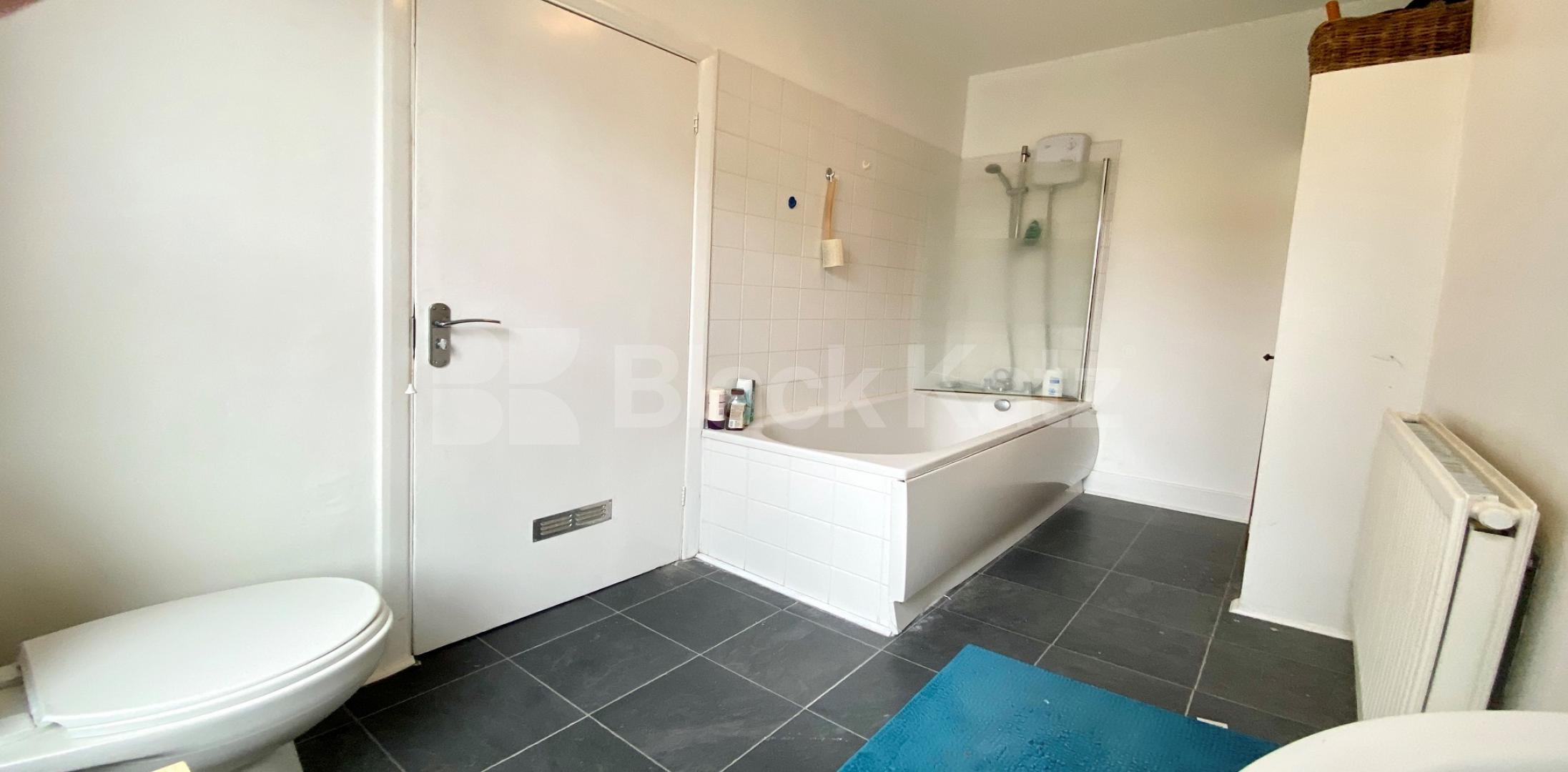 Larger than average one bedroomed Victorian Conversion Northlands Street, Camberwell